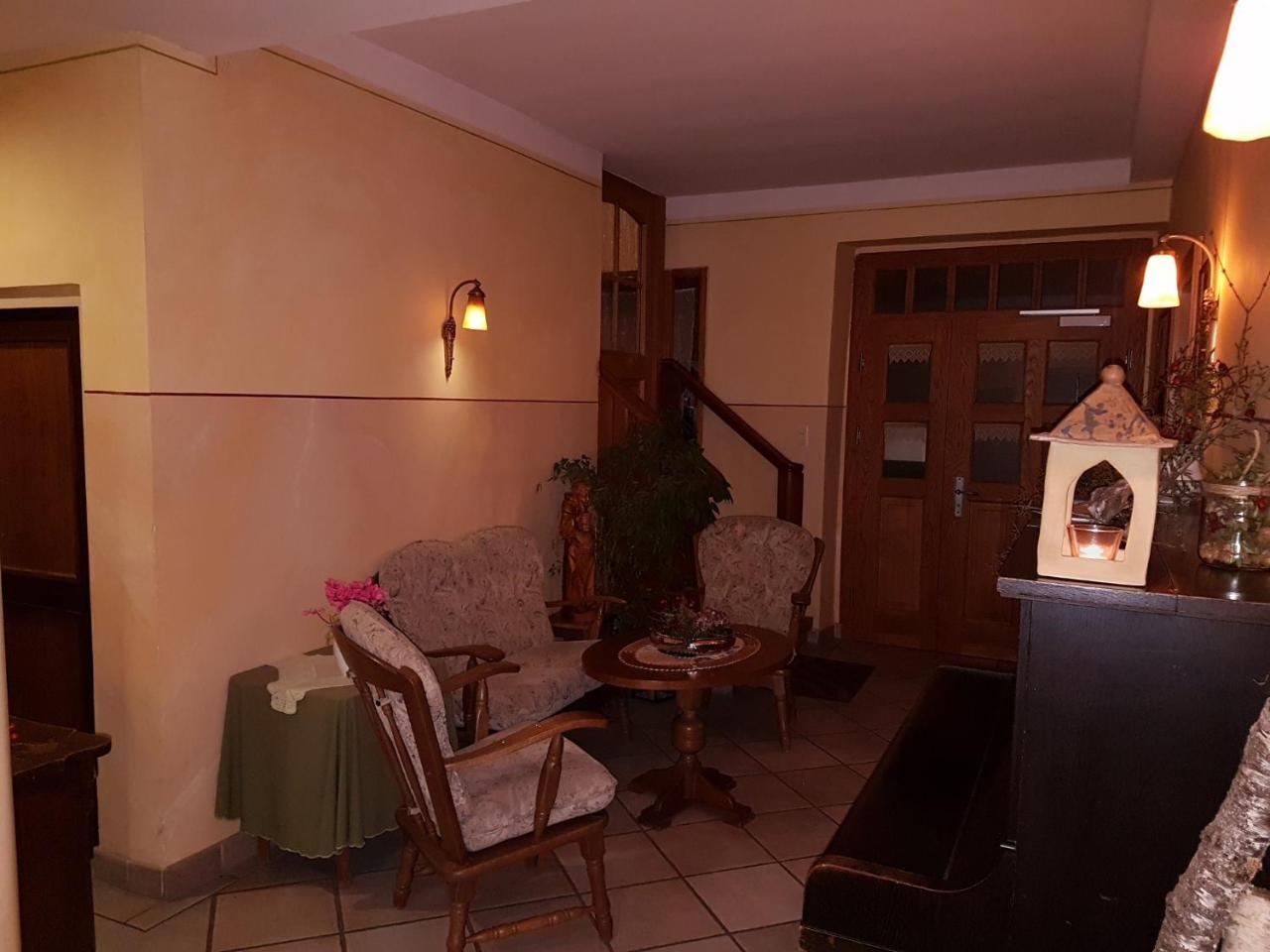 Landgasthof "Zur Linde" Irmelshausen 외부 사진