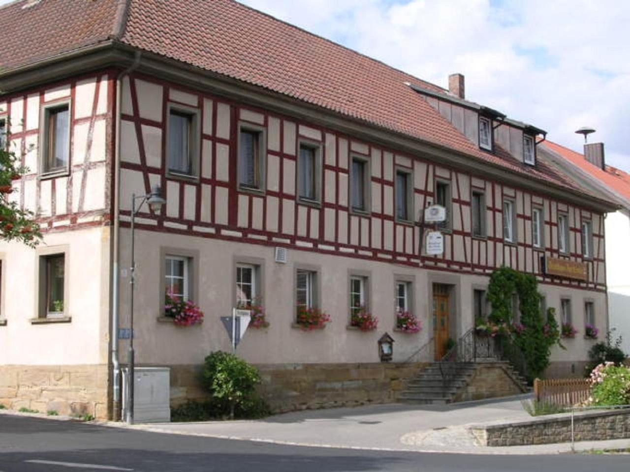 Landgasthof "Zur Linde" Irmelshausen 외부 사진
